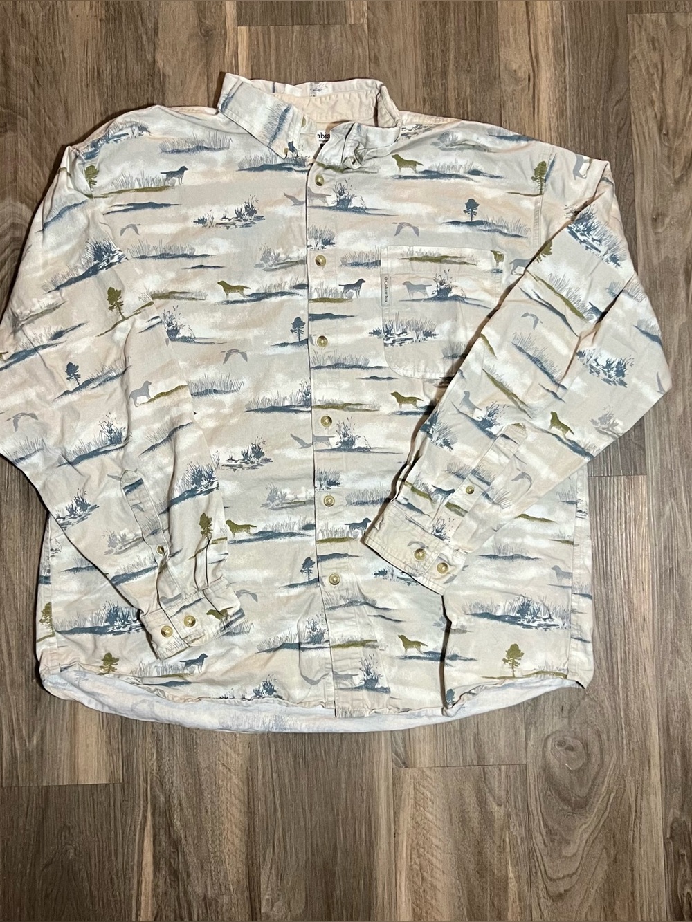 Columbia Sportswear Button Up Print Shirt Size XL Hunting Dog